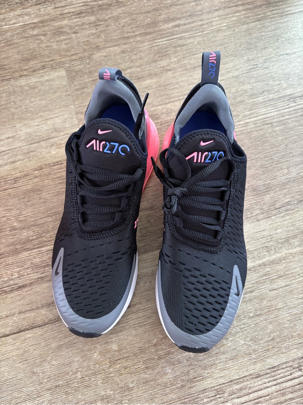 Youth Nike Air Max 270. Size 6.5Y. - Picture 2 of 6